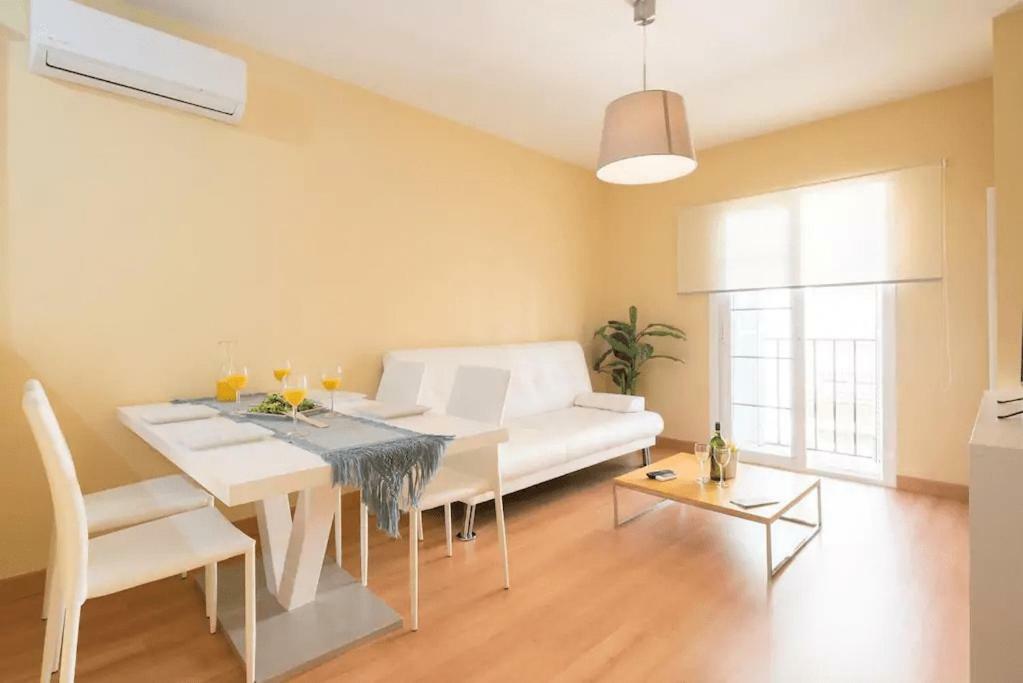 Shiny Lud Family Apartment Málaga Exterior foto